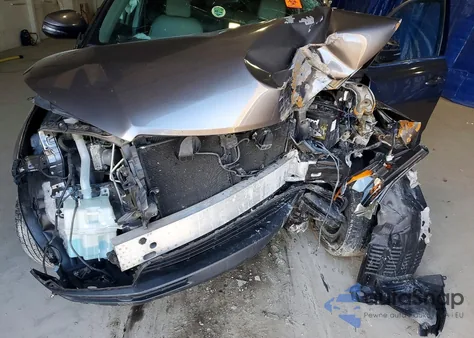 2015 Toyota Highlander Le z USA, uszkodzony, nr VIN 5TDBKRFH6FS166355